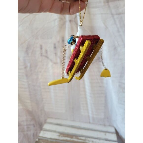 Disney Daffy duck sledding sparkle spring ornament Xmas holiday tree - Picture 2 of 7